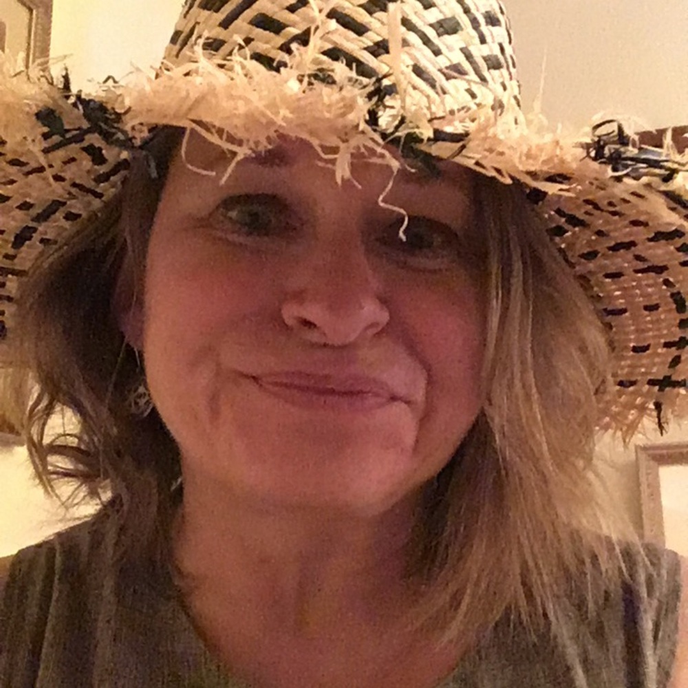 Meet your Posher, Jennifer